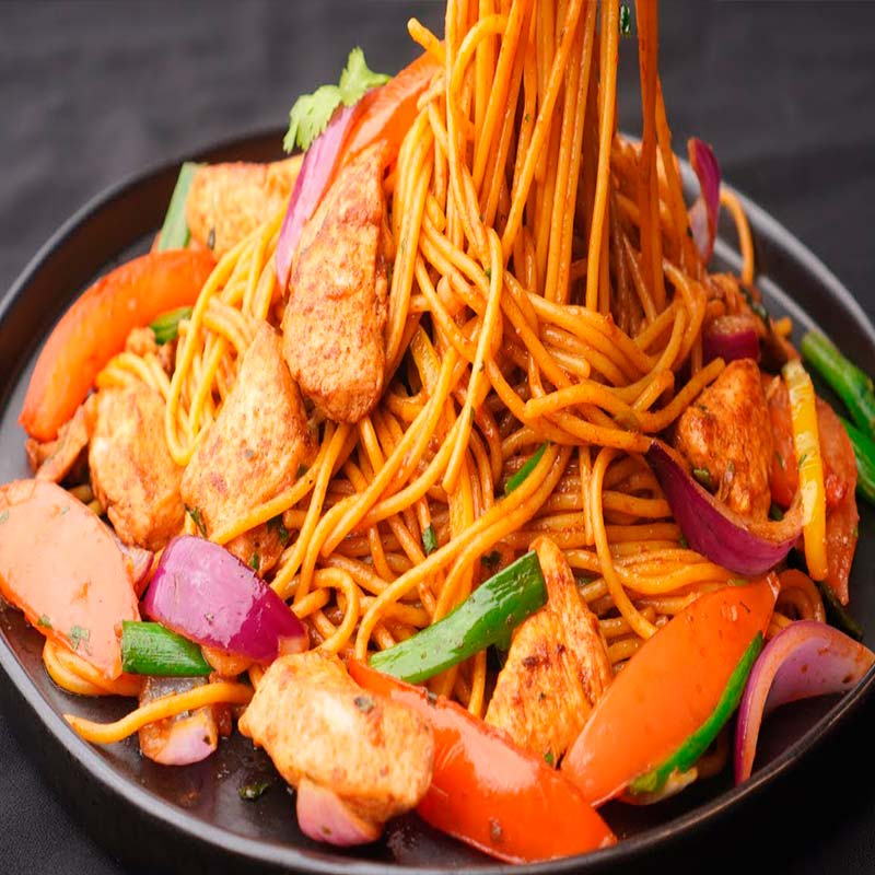 TALLARIN SALTADO DE POLLO